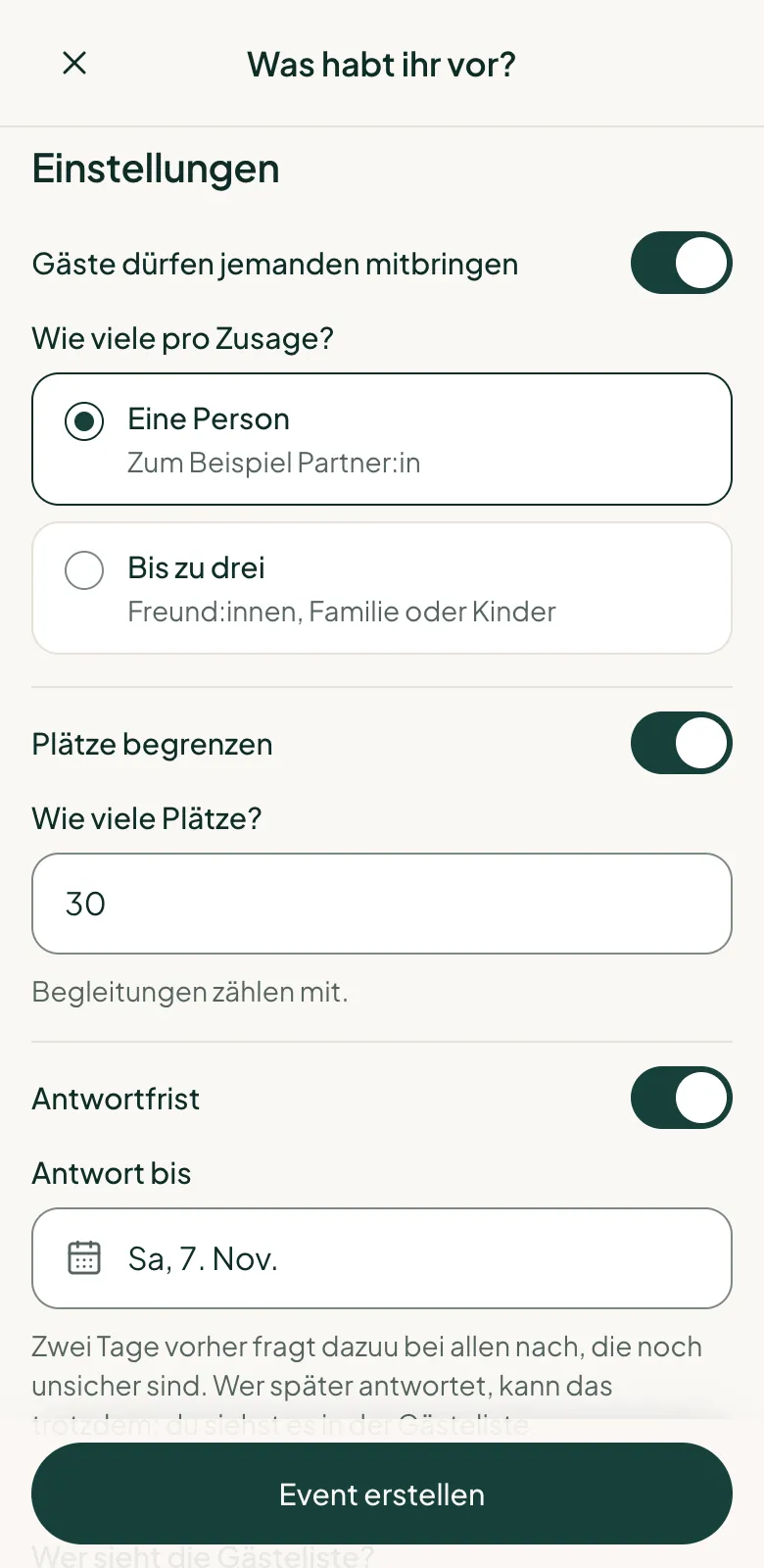 Die Einstellungen im Formular: Begleitung erlauben, Plätze begrenzen und eine Antwortfrist mit „Antwort bis“
